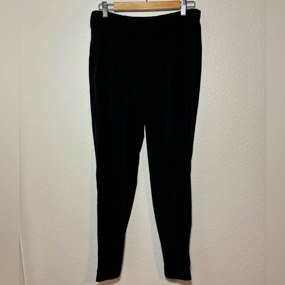 Athleta Black Lightweight Jogger Pleated Front Pants Size 6 | Athleisure |